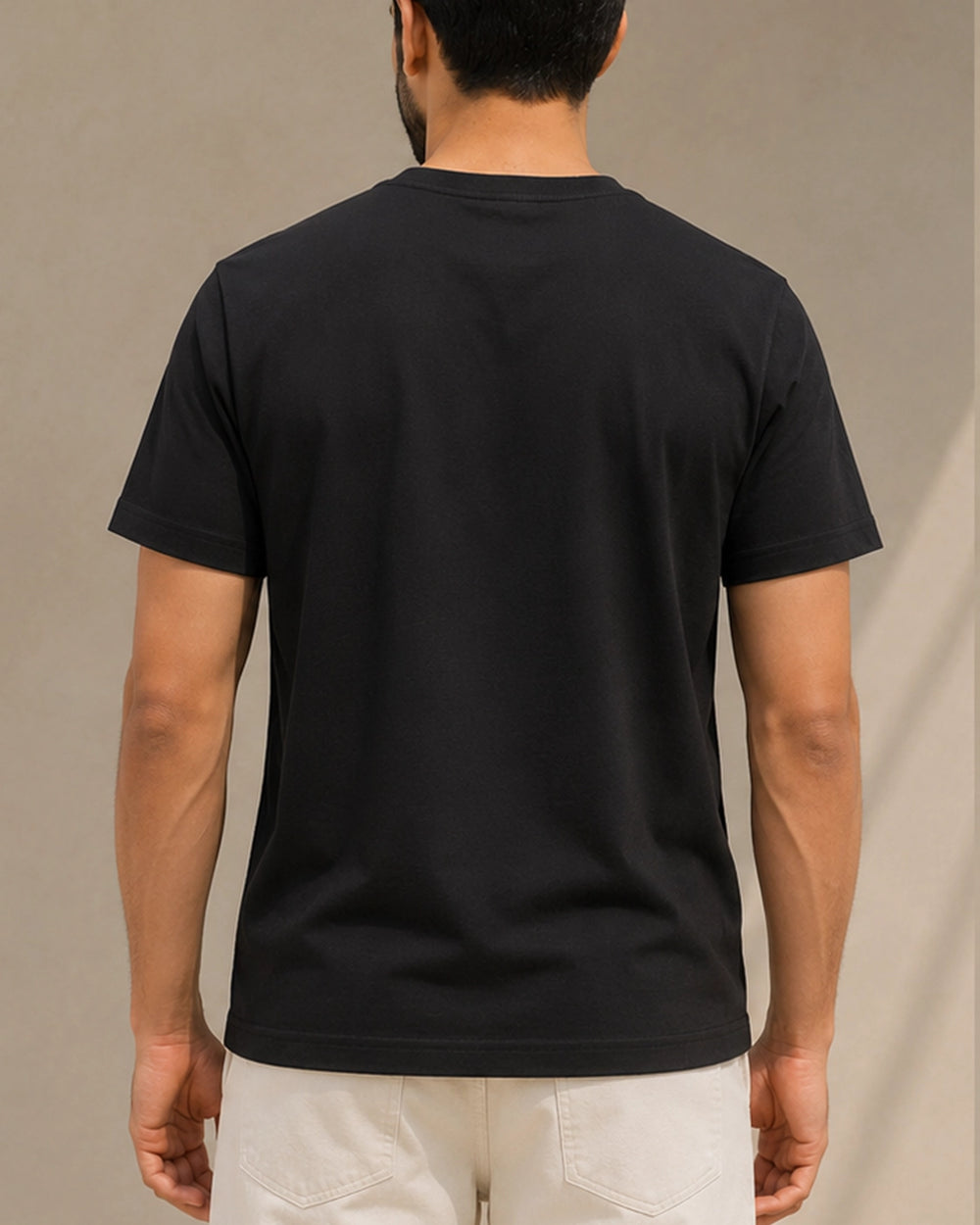 Crew neck - pitch black - back